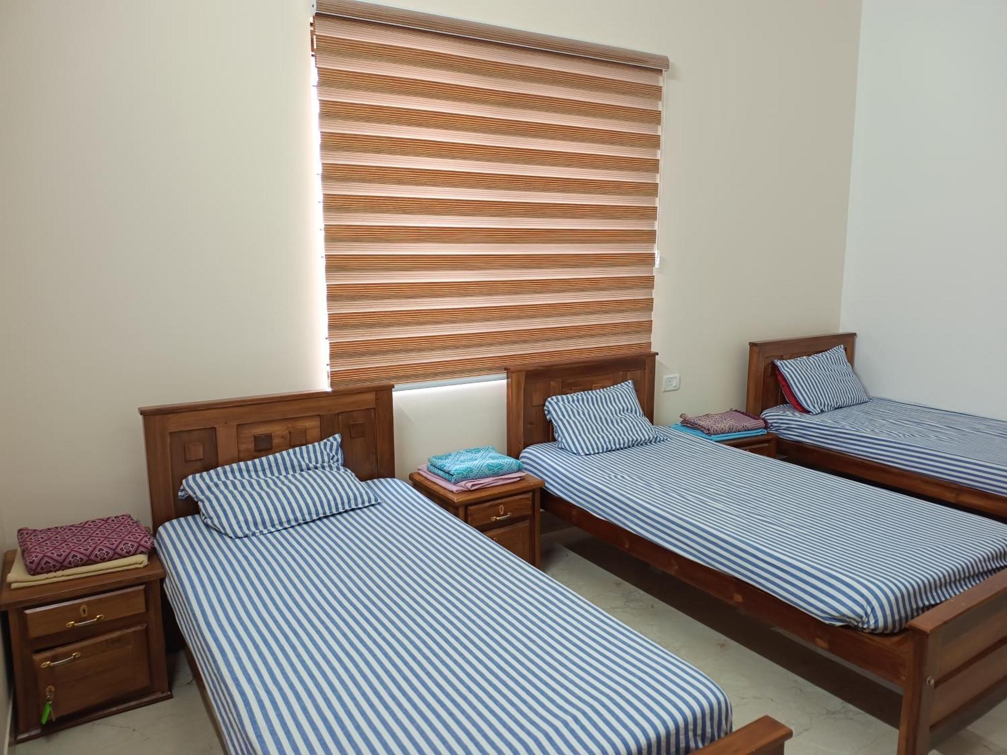 Adorno Arcade Hotel *